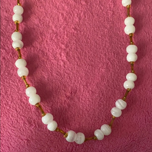 Vintage white and brown long necklace - Picture 3 of 7